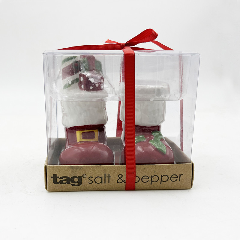 Papai Noel e botas, salsas de pimenta, produtos cerâmicos para cozinha e decoração doméstica