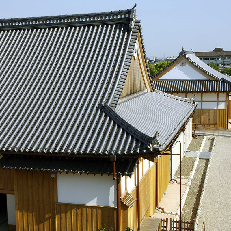 Japão Edifícios antigos Antiquados Vila Rooftop Edifício antigo japonês Telhas antigas de alta qualidade