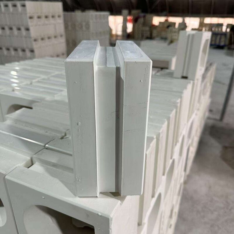 Parede de bloco de concreto com padrão geométrico moderno, divisória, bloco de concreto, fachada arquitetônica, parede de privacidade