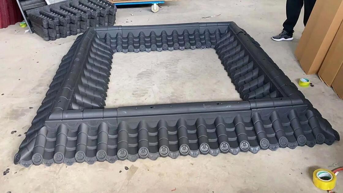 Painéis de telhado de azulejos de plástico de lado duplo Material de telhado de PP leve em design tradicional chinês