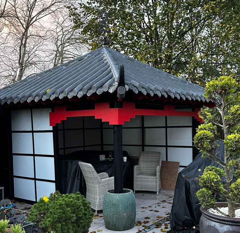 Pavilhão de casa de chá ao ar livre de estilo japonês e chinês Gazebo aconchegante do pátio com sistema de azulejos do telhado da anca e alças viradas para cima